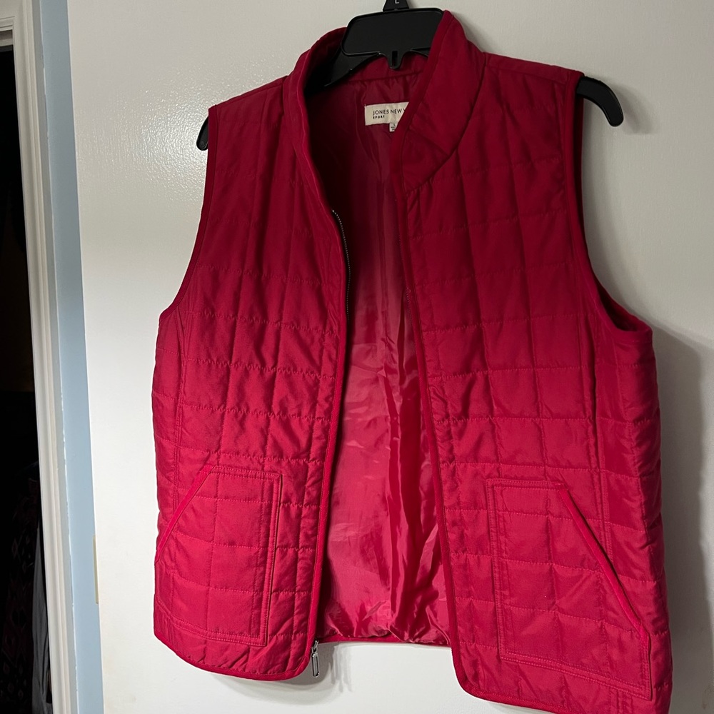 EUC Jones New York Sport Vest.  Raspberry